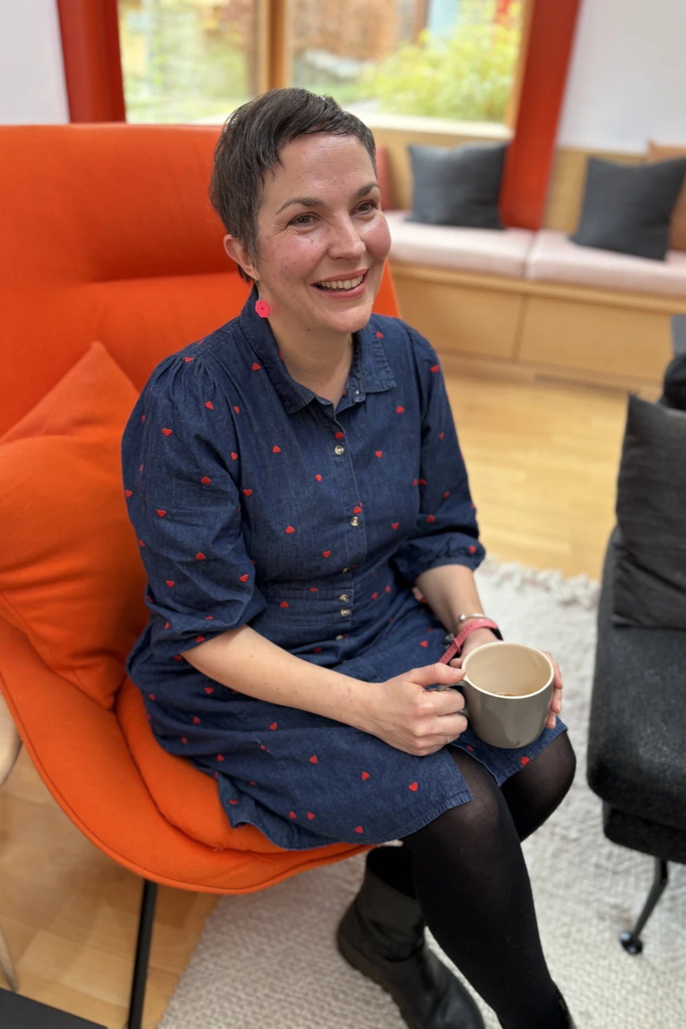 Lindsay - Life : Edit team - hover